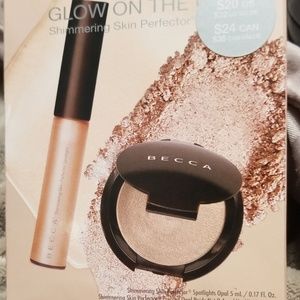 Becca highlighter on the go